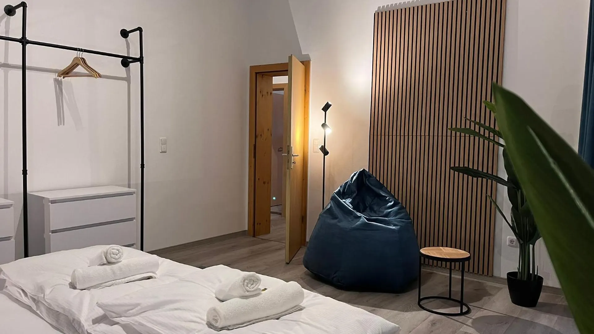 Dein Zuhause In Passau, Modern, Zentral, Parkplatz, Kueche, Terasse Apartment